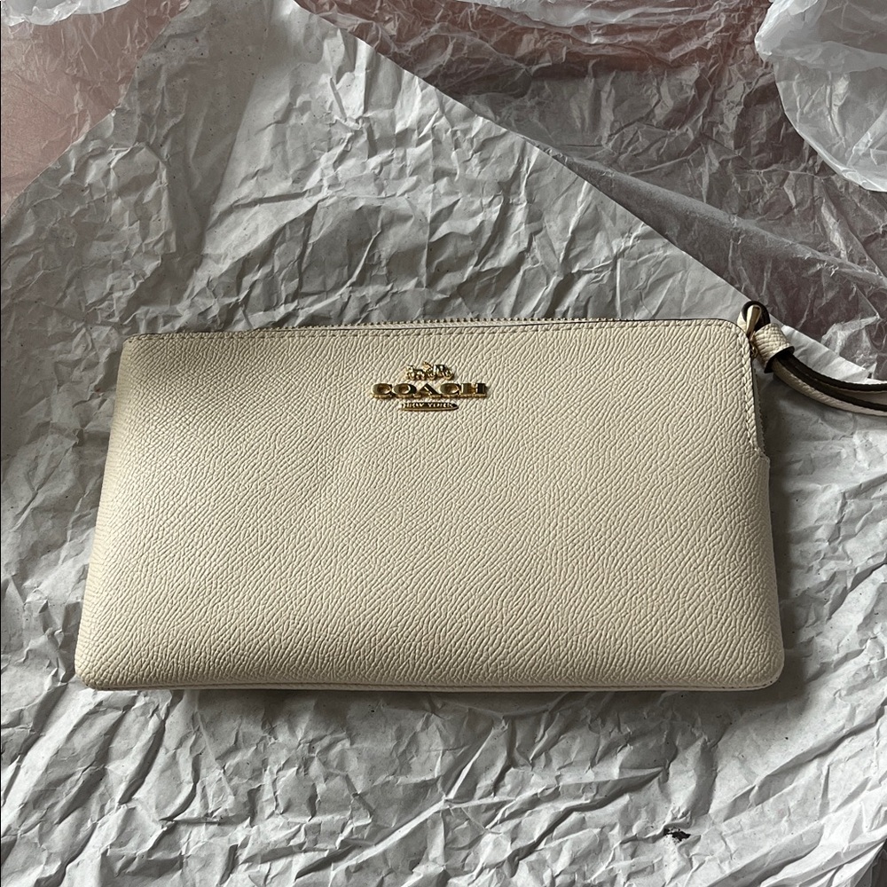 Brand New Coach Beige Leather Wristlet